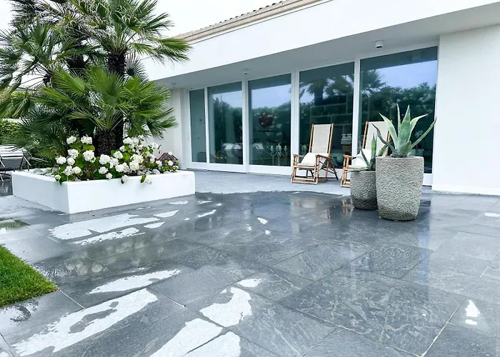 Villa Rosa del mare - Villa fronte mare con giardino privato e terrazza vista mare