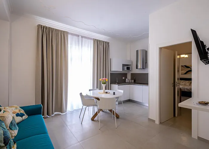 Adamas Apartment , Rooms And Suite