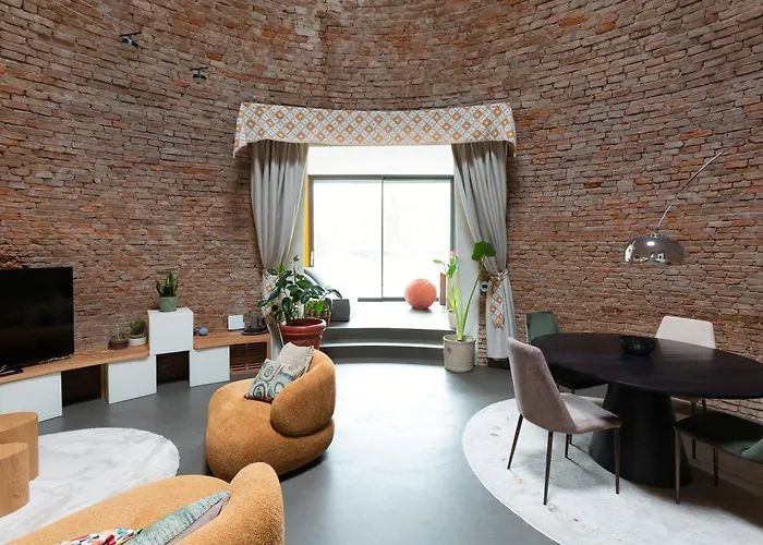 Ghiacciaia Melloni, a Charming Retreat Near Bologna