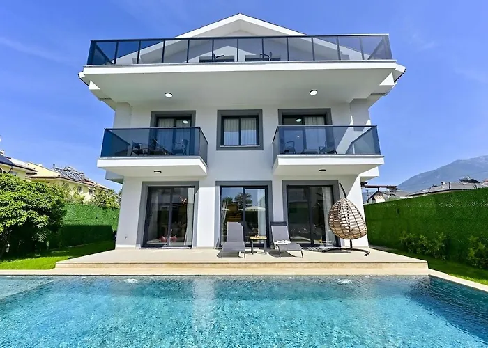 Bendis - Villa For 8 People In The Center Of Fethiye