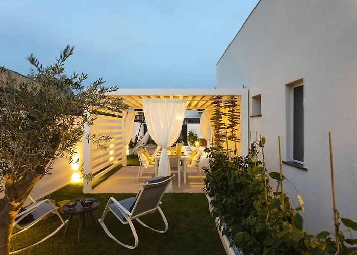 Isulatravel - Villa Vitarmi