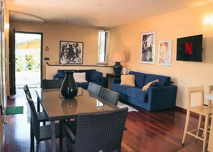 Villa Sabrina With Sea View, Pool, Parking-Verelite