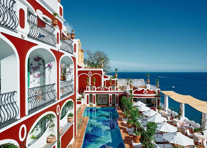 Hotel con piscina: Le Sirenuse