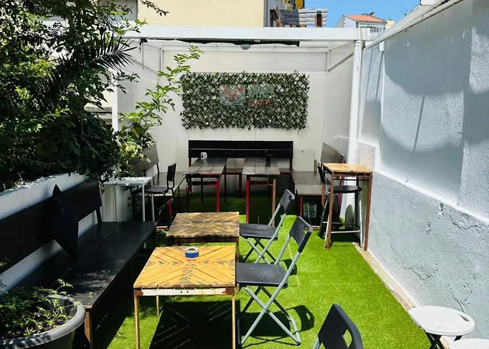 Owls Hostel Ribeiro