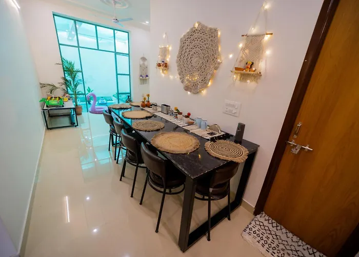 Private Luxury Pool Villa By Nyra Homes