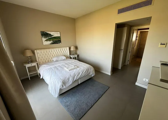El Gouna Villa 3-Bedroom With All Ensuite Bathrooms Joubal Lagoon With Private Garden And Lagoon View