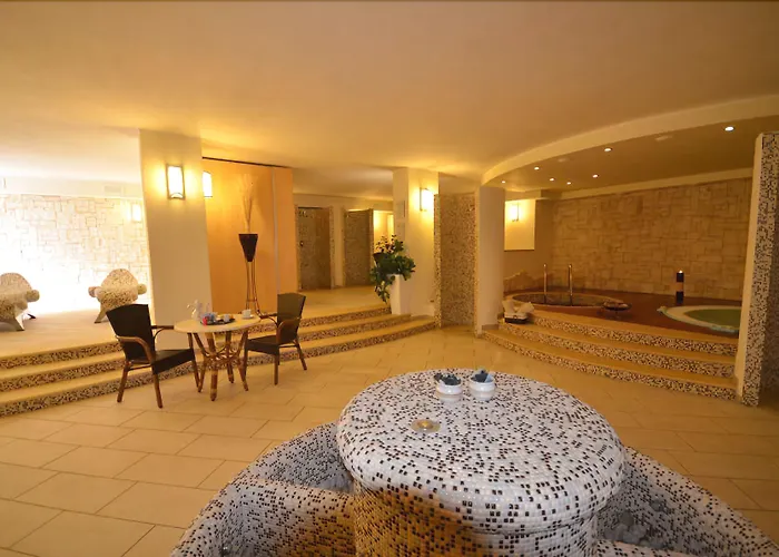 Limone Beach Resort