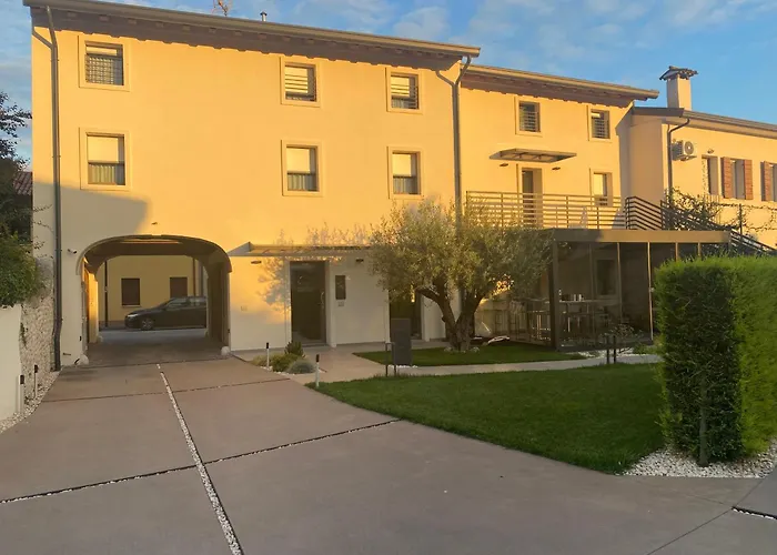 Portone180 Guest House
