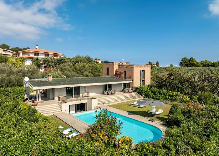 VILLA AMYRA 6&2, Emma Villas