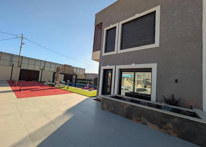 Noorhan Private Luxury Layover Villa - 10 Minutes To Airport