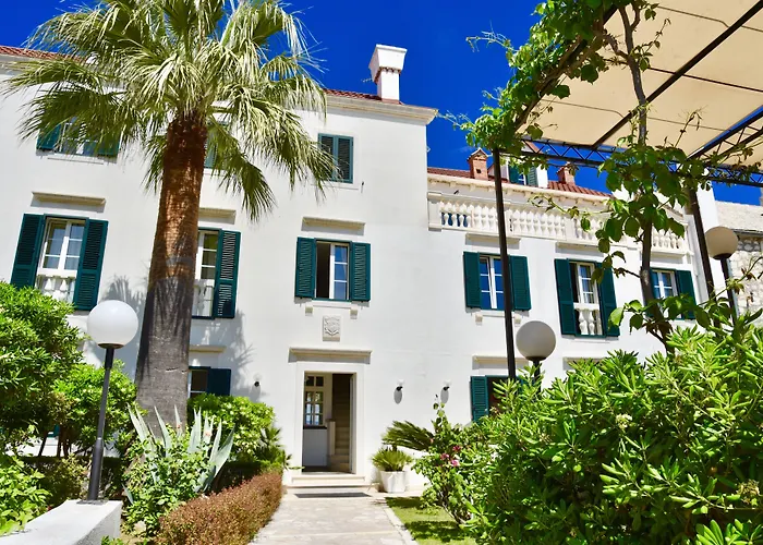 Villa Giardino Heritage Boutique Hotel Bol