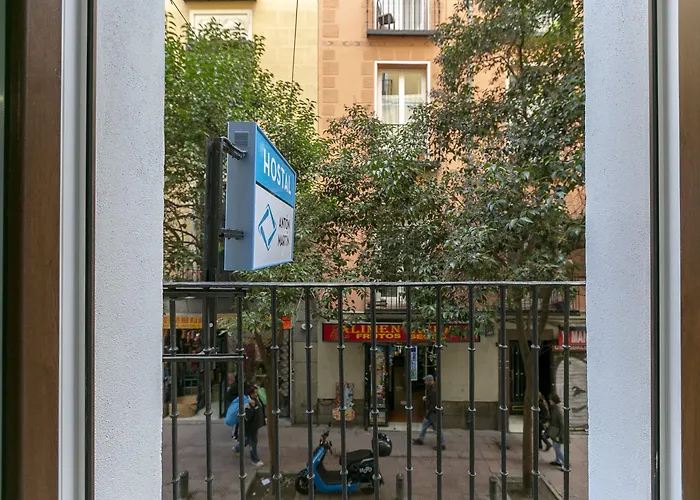 Hostal Anton Martin