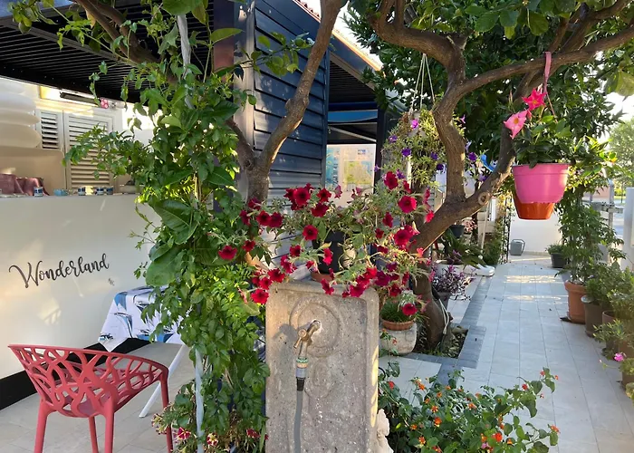 Hotel sulla spiaggia: Wonderland