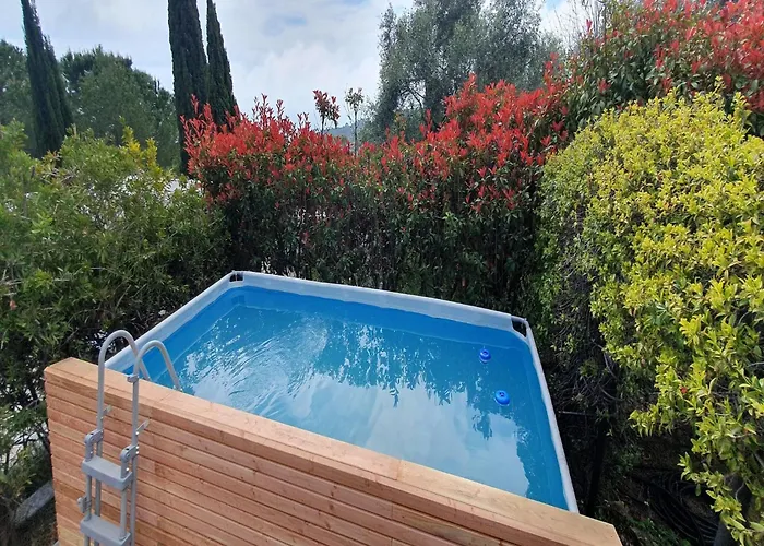 3-Apartment Coastal Italian Villa