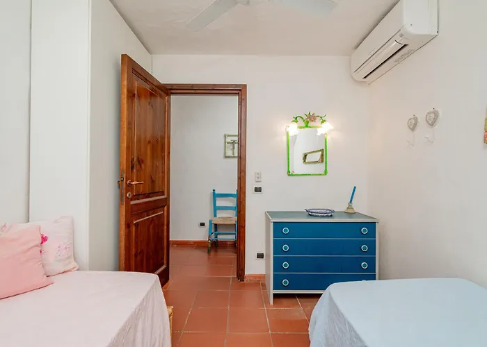 VILLA PITRIZZINA 8, Emma Villas