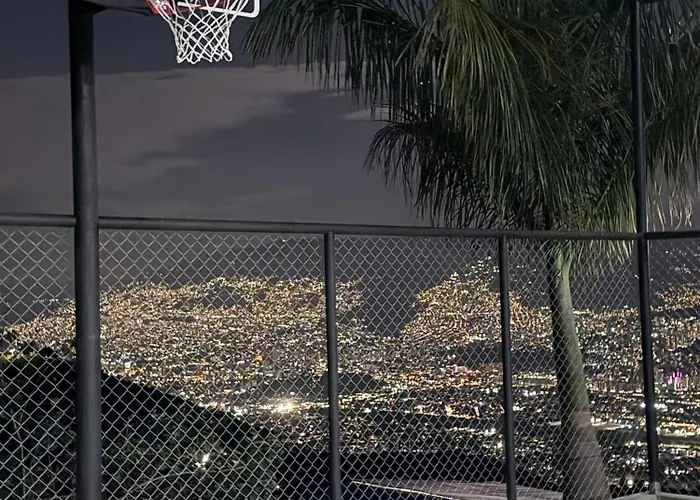 Villa With Spectacular Medellin View With Pool And Mini Basket-Futbol Field