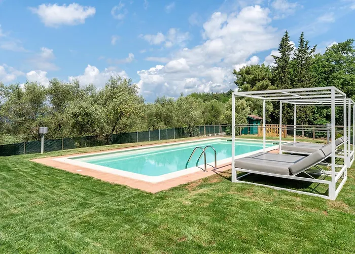 Villa Il Gufo With Swimming Pool