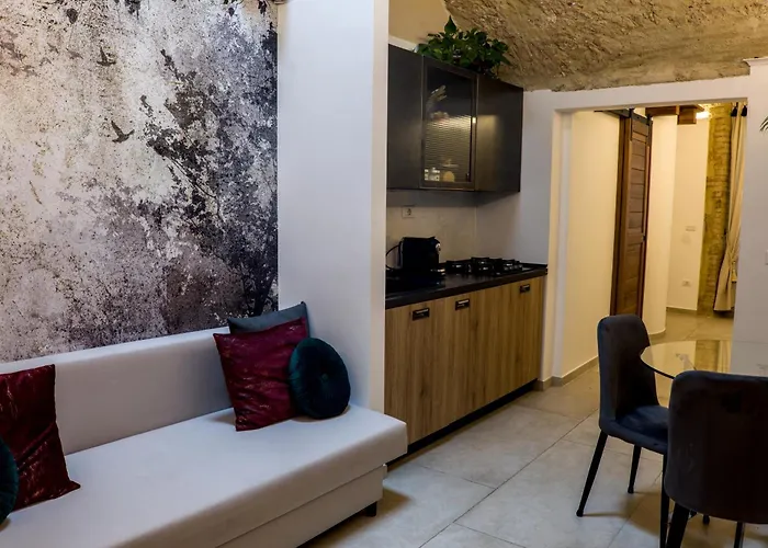 Caieta Housing