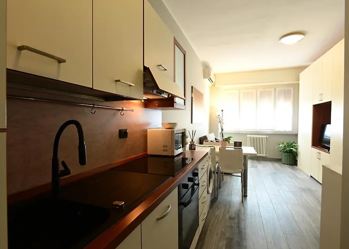 Holiday Homes Aparthotel Milano