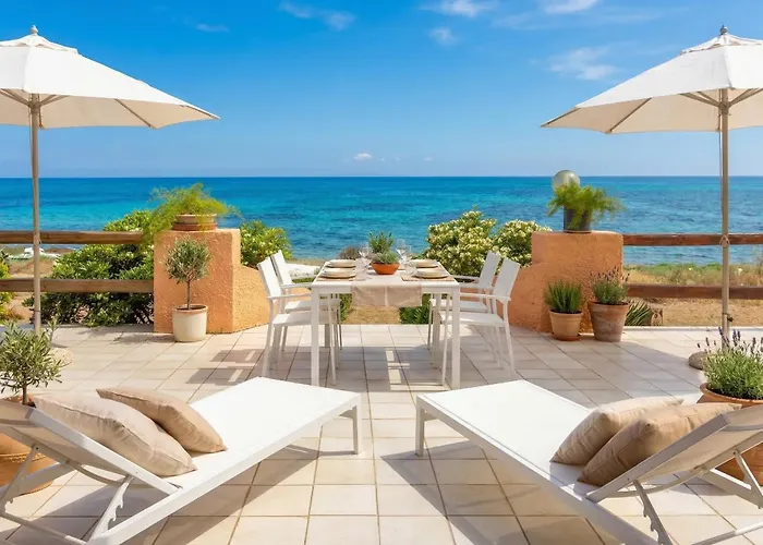 Villa Seashore Of The Marina Of Sorso, 3 Rooms, Veranda On The Sea, Garden