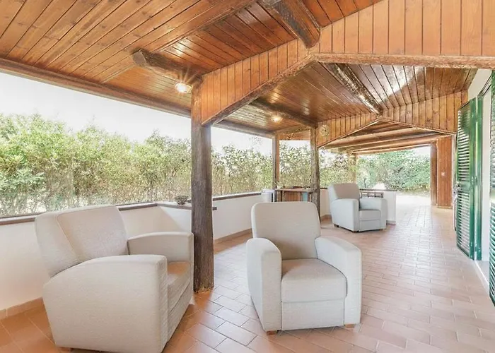 Villa Cambretta con giardino, posto auto e a due passi dal mare