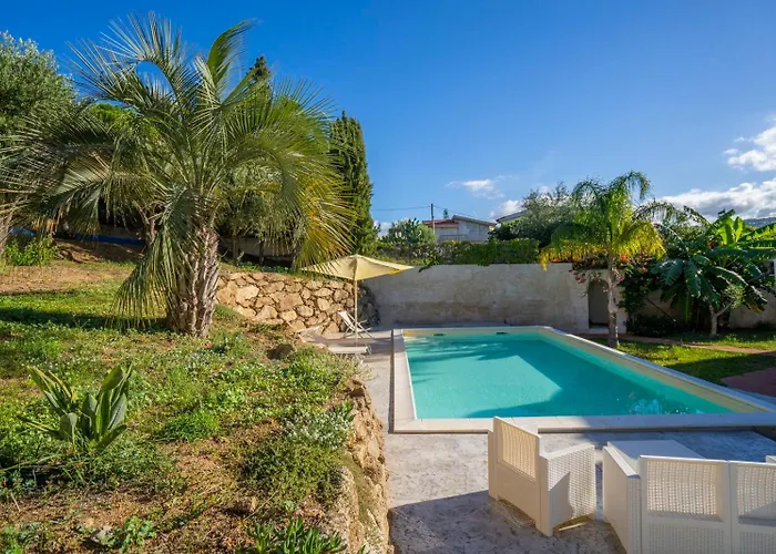 CAPOVILLAS - Villa Laura with private pool