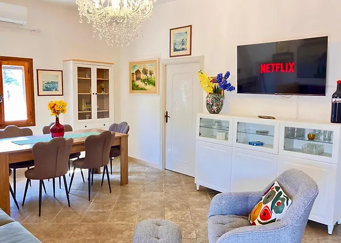 Villa Fenicia con accesso privato al mare