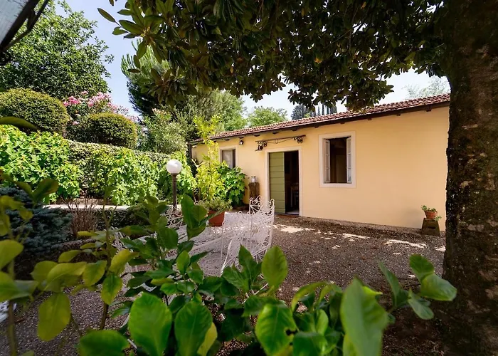 Villa Fiorentina - Private Oasis in Barga Town
