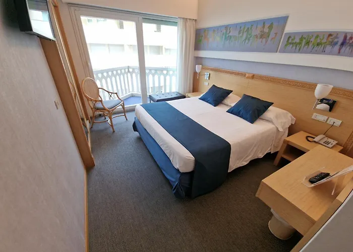 City Hotel