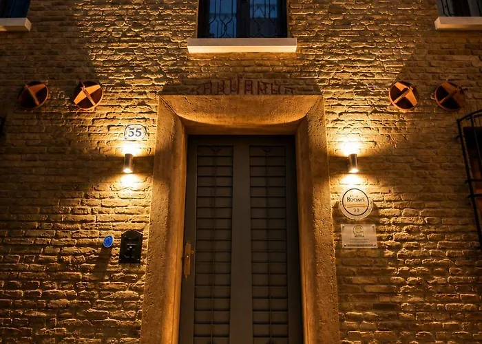 Boutique Rooms 3 0