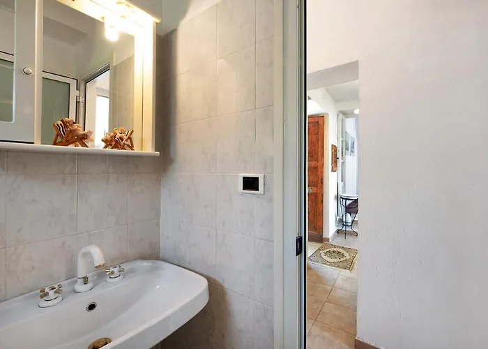 Cottage rustico con vista mare