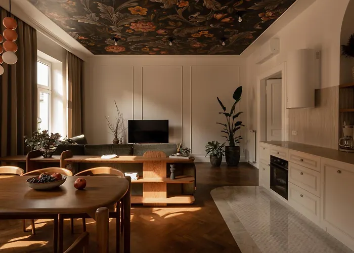 Tyzenhauz Villas