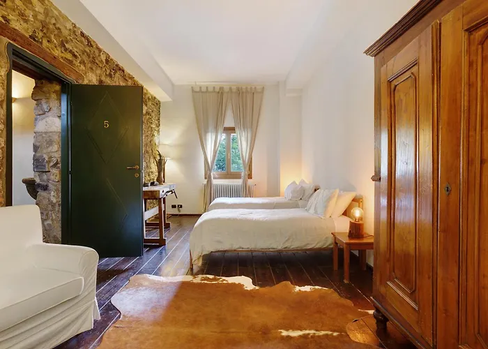 Cà Bossi Retreat above Lake Como
