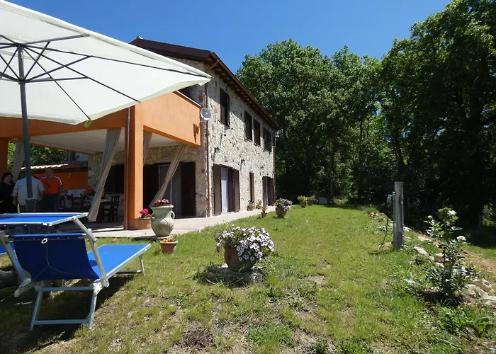 Scappo in Umbria, Casale Rusinè