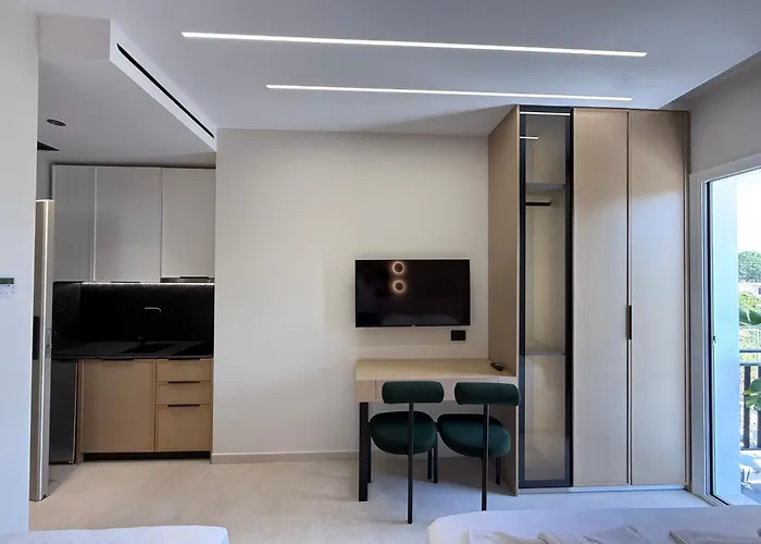 Maison Apartments