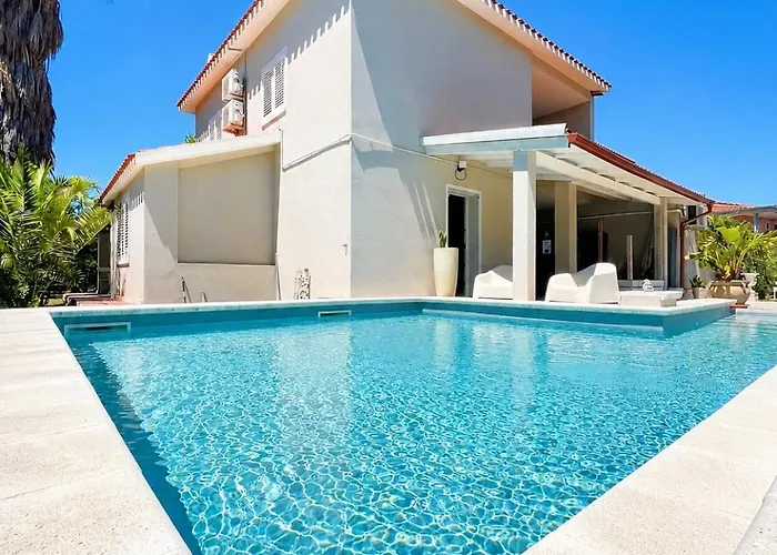 La Costa Rooms