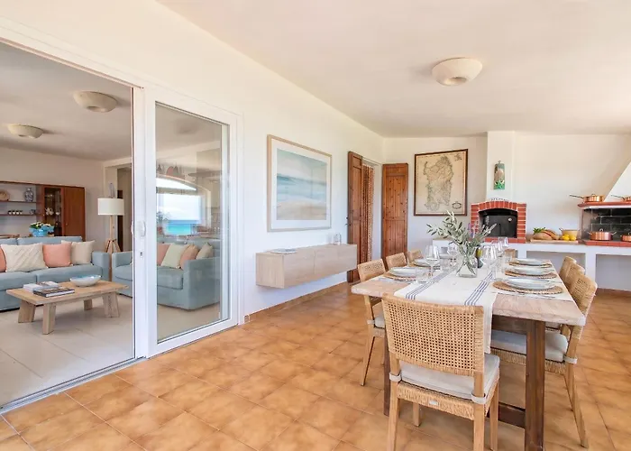 Villa Tonnare direttamente sul mare