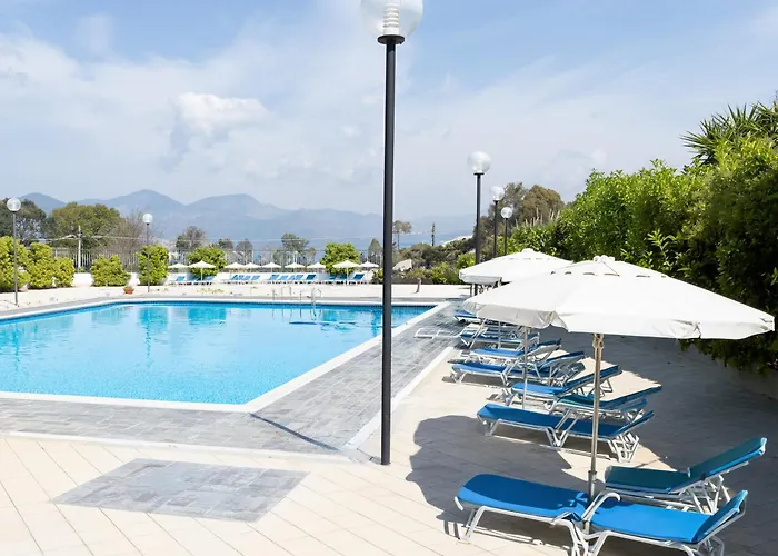 Villa Gabriella - 600metri dal Mare - Piscina - Total Relax