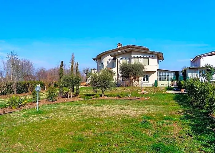 Berny S Countryside Retreat