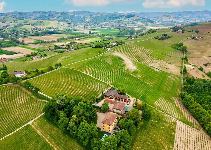 TENUTA SCHIAVON BARRERO 12, Emma Villas