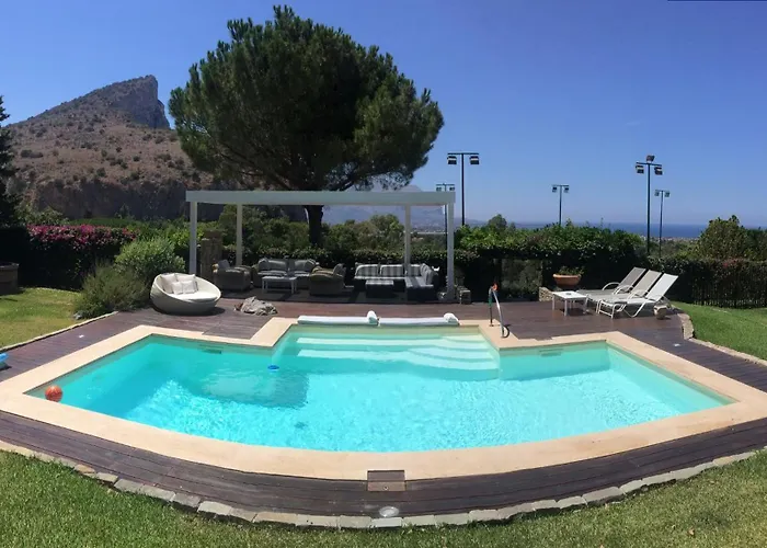 Villa Lolj