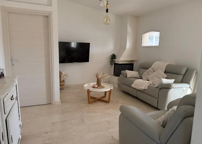 Bright 8-Guest Villa 800 Mgarden Branches 5 Minutes
