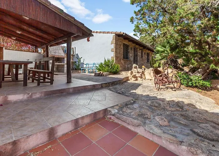 Villa Sole Relax e verde a Baja Sardinia