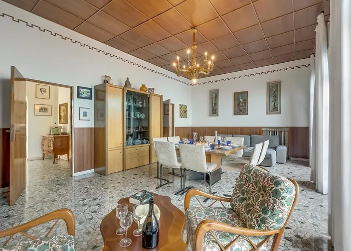 Villa Incanto Sul Lago Lake Front - Happy Rentals