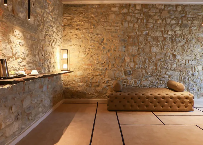 Castello Di Meleto Wine Destination - Camere In Castello E
