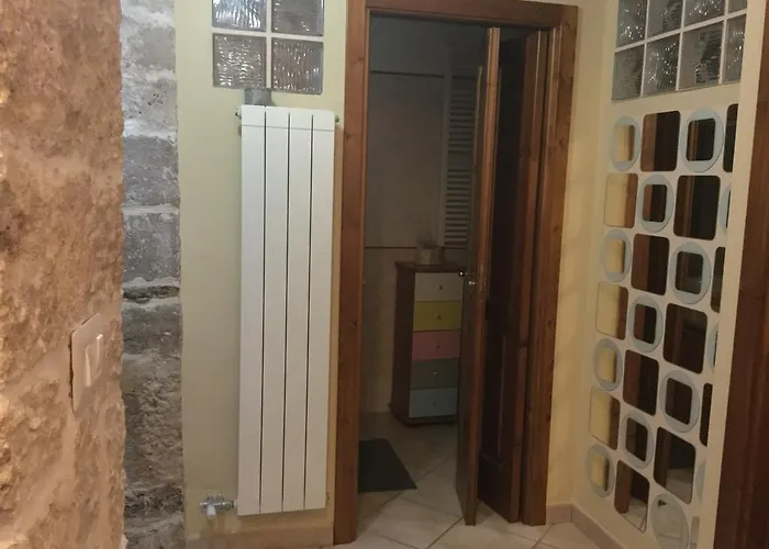 La Piazzetta B&B - Mini appartamento con ingresso indipendente