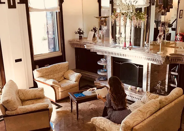 La Maison Royale Bed & Breakfast