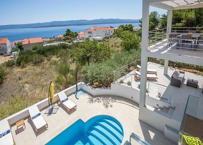Villa Blanka for 12