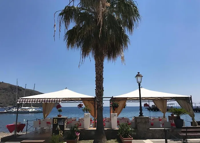 Deluxe Lipari Room