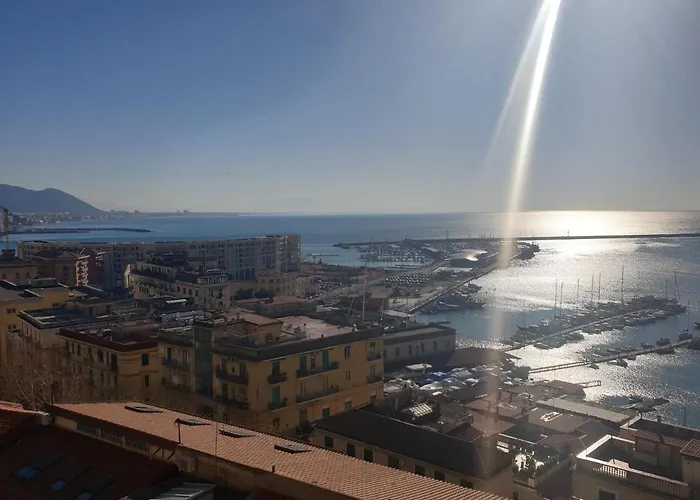 Hotel vicino al College: Casa sul mare